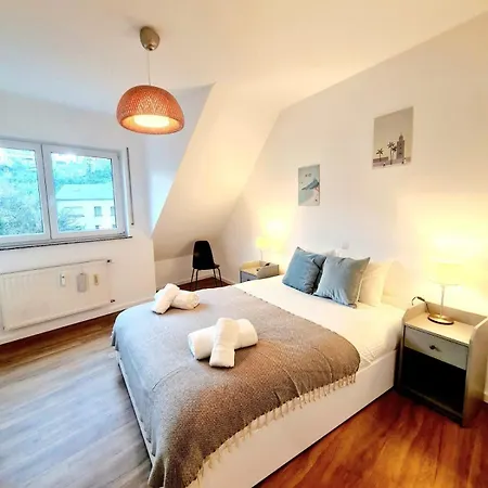 Apartment Urban Calm 2br With Parking Space