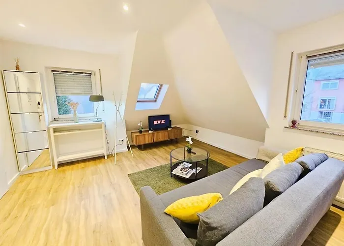 Apartment Urban Calm 2br With Parking Space