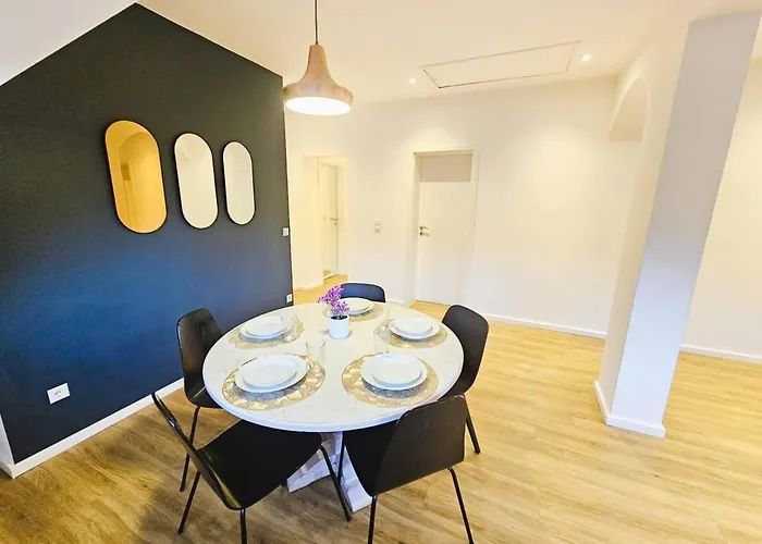 Urban Calm 2br With Parking Space Апартаменты *